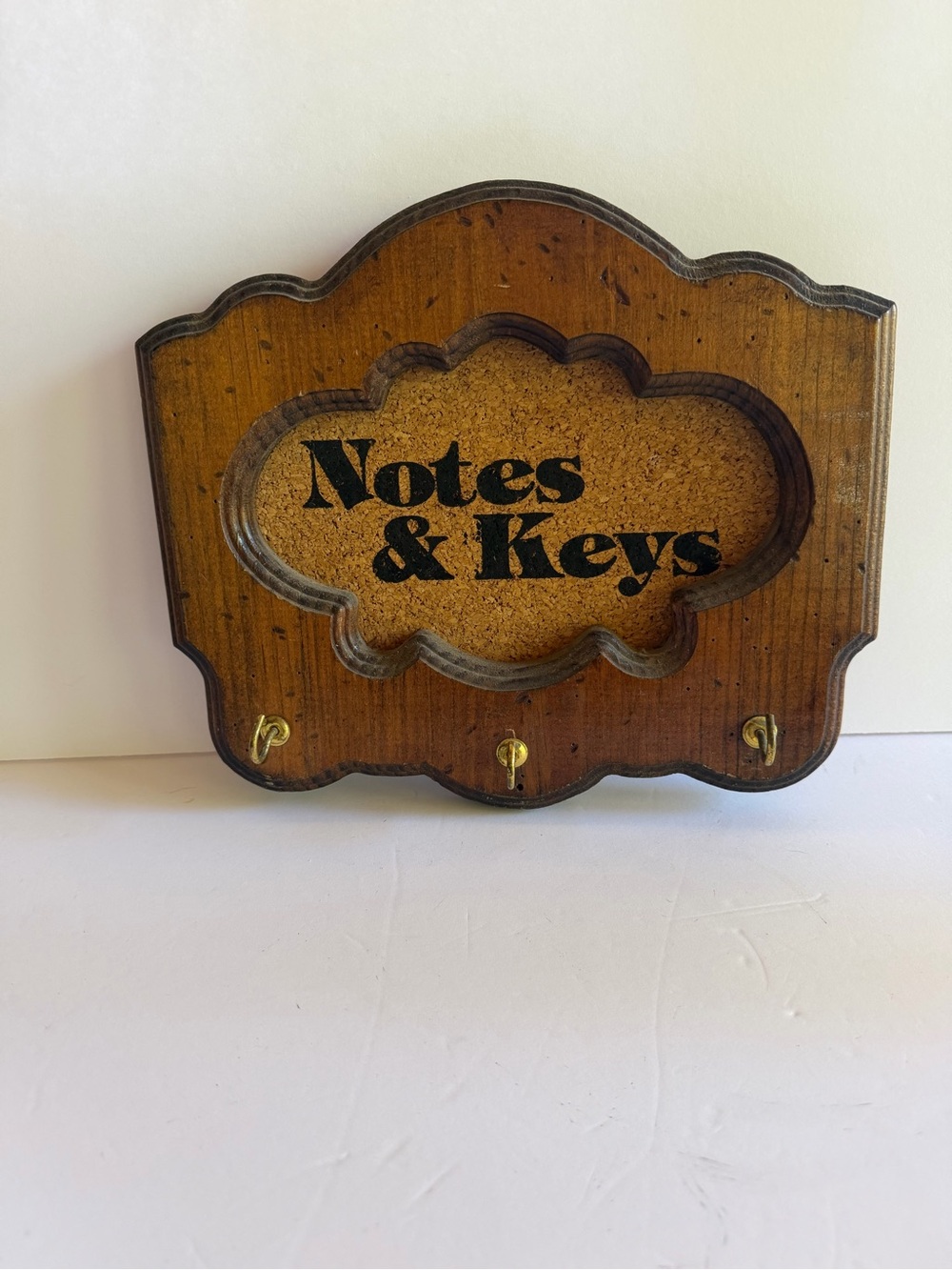Vintage Wooden Notes & Keys Key Hooks Corkboard Message Board Key Holder